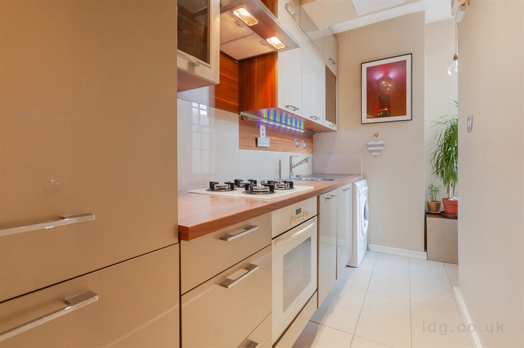 Hanson Street, Fitzrovia, London, W1W 6UB