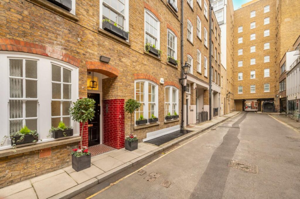 9 Berners Place, Fitzrovia