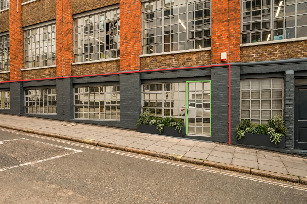 3-11  Eyre Street Hill